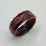 Dark red resin wood ring - Image 6